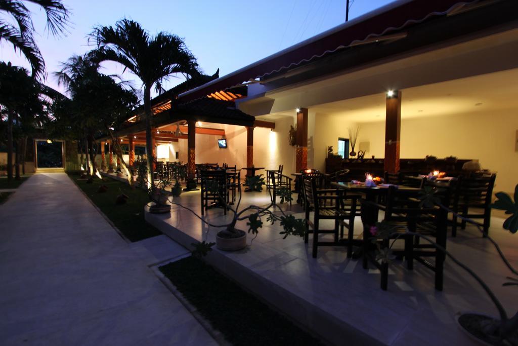 Hotel Melamun Lovina Esterno foto