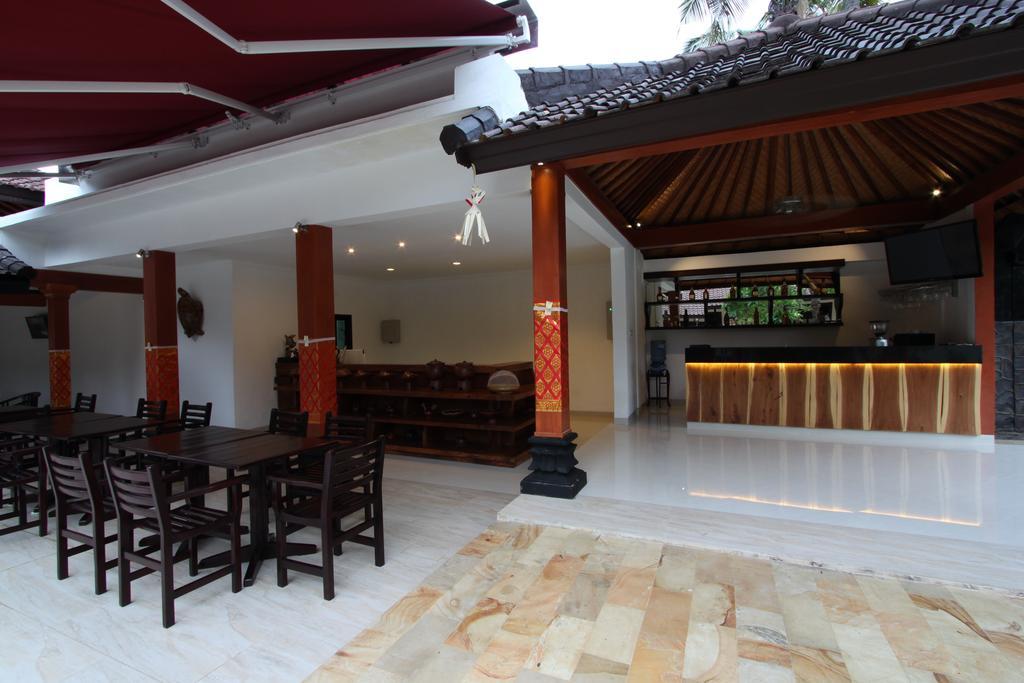 Hotel Melamun Lovina Esterno foto