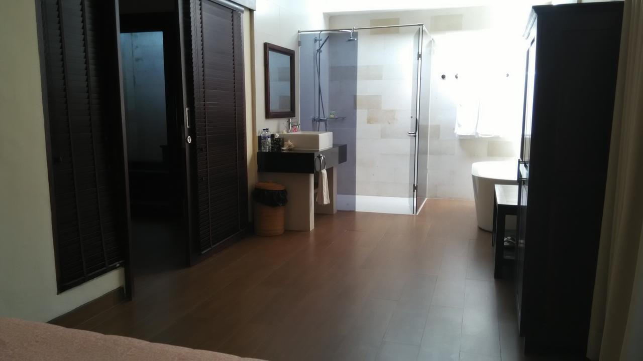 Hotel Melamun Lovina Esterno foto