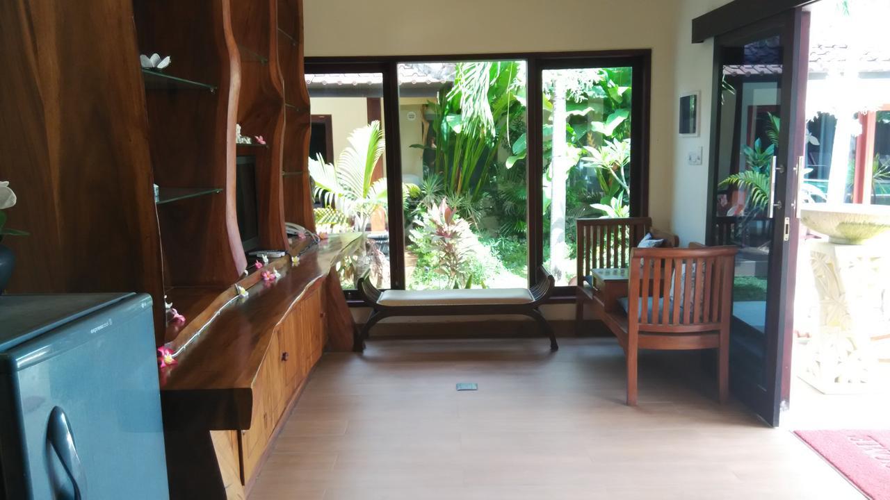 Hotel Melamun Lovina Esterno foto