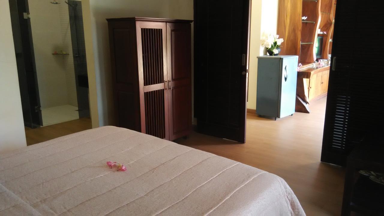 Hotel Melamun Lovina Esterno foto