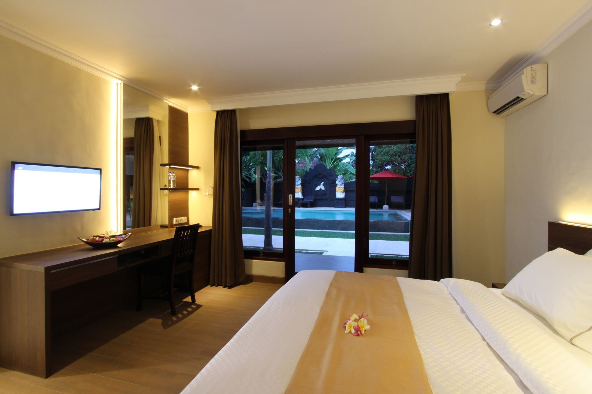 Hotel Melamun Lovina Esterno foto