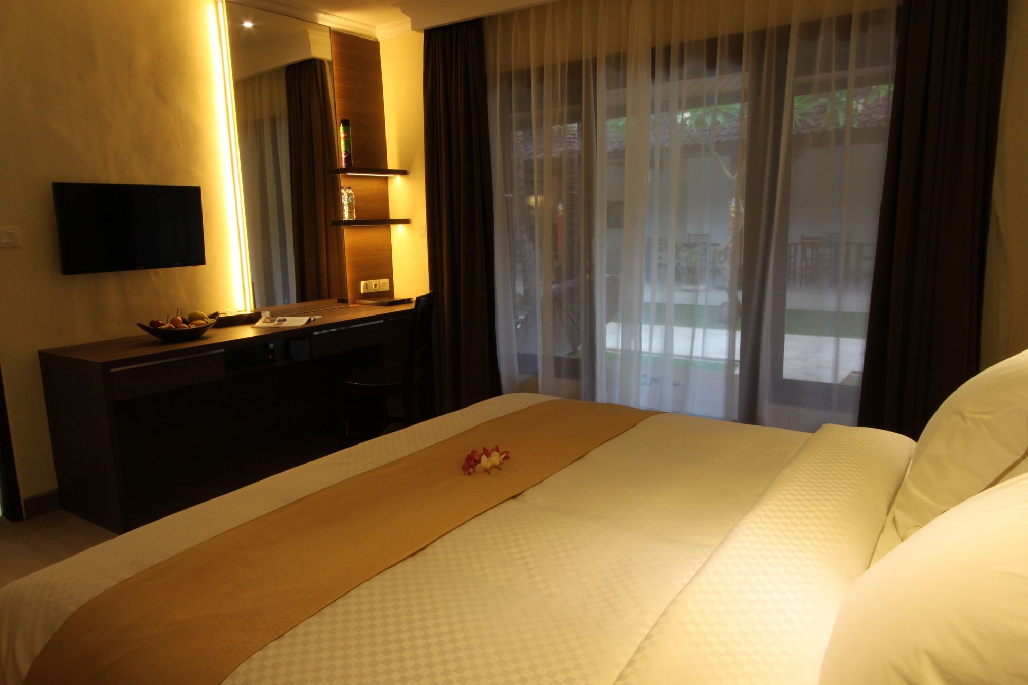 Hotel Melamun Lovina Esterno foto